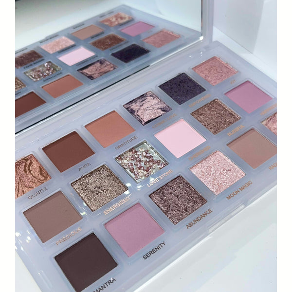 Oakalan Pink Rose Eyeshadow Palette